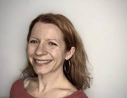 Krystal Elliott's Instagram, Twitter & Facebook