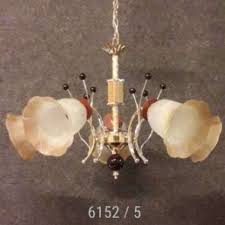 Ada banyak manfaat dalam penerapan lampu hias pada ruang tamu. Lampu Hias Gantung Harga Juli 2021 Blibli