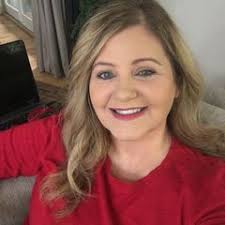 Cindy Beattie's Instagram, Twitter & Facebook