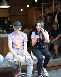 Sesuaikan model potongan rambut sesuai bentuk wajah. 22 Gaya Anak Futsal Paling Baru