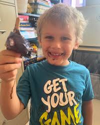 Ms Thornton's class says that ice cream Fridays are delicious! 💛🤍🖤  #pepperellpride #positivelyPPS