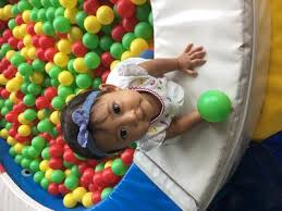Sebelum menentukan akan memilih kolam renang portable untuk anak, simak dulu ulasan rekomendasi 8 kolam renang portable terbaik berikut ini untuk bermain si kecil di rumah. Bermain Di Kolam Bola Amankah