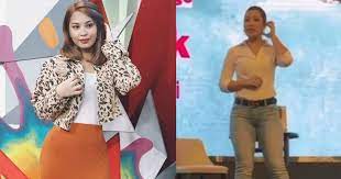 Teman lelakinya, dini atau nama sebenarnya dini azan schatzmann juga menjelaskan suhu badan pelakon drama rantaian cari aku. Janna Nick Bagi Ceramah Tapi Seluar Melekap Nampak Punggung Baju Ketat Gosip Tempatan Gosip Forum Cari Infonet