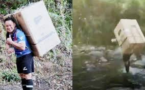 Ini tak mampu nak cakap. Terharu Cikgu Sanggup Pikul Peti Ais Rentas Hutan Untuk Pelajarnya Free Malaysia Today Fmt