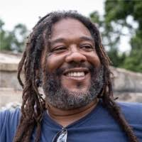 500+ "Reginald" profiles