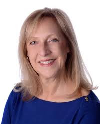 Christine Lowry's Instagram, Twitter & Facebook