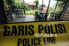 Hanya saja ada beberapa jenis service tertentu seperti service kaca iphone, yang memang tidak ada garansinya. Satpol Pp Dki Tertibkan 27 Kafe Ilegal Di Tanjung Priok Republika Online