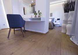 De mooiste meister lindura vloeren bestelt u makkelijk en snel bij laminaatxxl. Schlafzimmer Mit Eiche Holzboden Holzboden Holzboden Eiche Fussbodenbelag