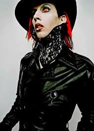 Happy Friday Manson fans! I hope it's a good day for you all 🖤