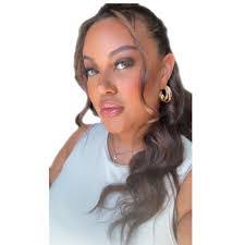 Heather Arias's Instagram, Twitter & Facebook