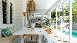 Wifi and parking are free, and this apartment also features a restaurant. A Charming Renovation Of A Byron Bay Beach House Beach House Design Outdoor Rooms Beach House Decor