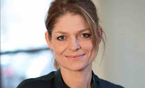 Elise Lund's Instagram, Twitter & Facebook