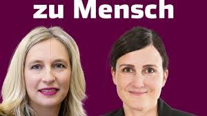 Britt Petersen's Instagram, Twitter & Facebook