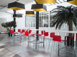Cafeteria Claranet Agencee Par Cleram Style Design Bureau Architecture Amenagement Workspace Tabouret Interior Deco Cleram Cafeteria Mobilier Design