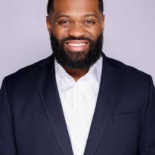 Patrick Kniery's Instagram, Twitter & Facebook