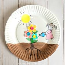 Paper flowers are surprisingly easy to make and the project is a great way to sharpen your paper crafts skills. Paper Plate Growing Flower Craft I Heart Crafty Things