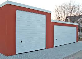 Die lkw garage der fertighaushersteller ist je nach modell vor allem für kleintransporter mit hoher dachkonstruktion oder auch für. Grossraumgarage Eine Xxl Garage Fur Lkws Wohnmobile Mehr