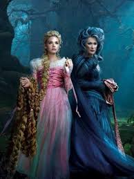 Into The Woods Meryl Streep I Am In Love With Streep S Hair Color Into The Woods Movie Movies Meryl Streep