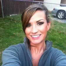 Andrea Deskins's Instagram, Twitter & Facebook