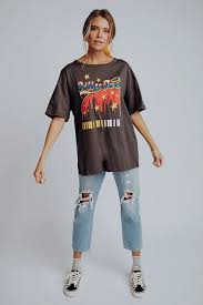 How To Style Graphic Tees Clad Cloth In 2020 Graphic Tee Outfits Band Tee Outfits Clad And Cloth