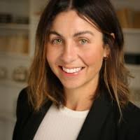 300+ perfiles de «Cecelia»