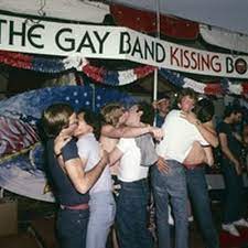 Lesbian kiss booth