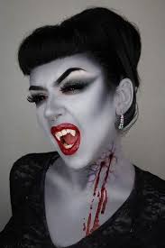 23 Vampire Makeup Ideas For Halloween 2020 Stayglam Vampire Makeup Vampire Makeup Halloween Halloween Makeup Inspiration