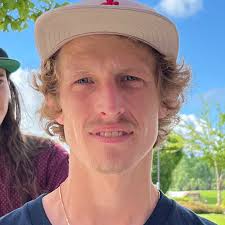 Shawn Beaupre's Instagram, Twitter & Facebook