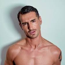 Alex Vang (@alxvang)