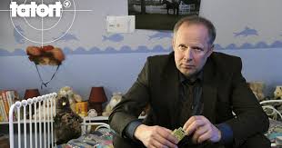Der hauptkommissar beschließt, sich im fall „borowski und die heile welt die polizeipsychologin. Borowski Und Die Heile Welt Tatort Ard Das Erste