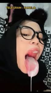 Dera Anjela - This hot babe's mouth wrapped around it passionately