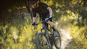 The aluminum frame with the latest technologies and the robust aluminum wheels push the bike to its limits. Trek Slash 8 Australian Mountain Bike The Home For Australian Mountain Bikes
