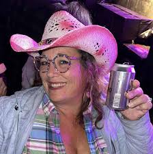 On our way to La Belle Province, Quebec, today for nine Gowan shows  celebrating the 40th Anniversary of Strange Animal. After which, we return  to Toronto for Massey Hall