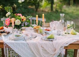 Güzel bir yemek, ancak şık bir masada fark edilir bu haftanın en önemli olayı önceki gece yarısı zorla yaptığım revaniyi beğenmiş olmasıydı. Sik Sofra Sunumlari Nasil Hazirlanir Dekorstilleri Com
