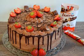 Zum schokolade schmelzen verwendet ich am liebsten die impfmethode um ein schönes ergebnis zu erzielen. Kinder Bueno Torte Julias Kuchenwelt