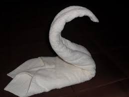 Doblar toallas de forma original. Como Doblar Una Toalla En Forma De Cisne 6 Pasos
