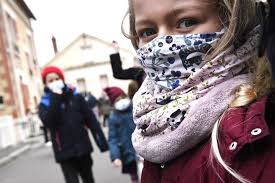 Le ministre de la santé à nice le 20 février 2021). Dans Le Loiret La Fin Des Masques Artisanaux Dans Les Ecoles Divise Les Parents D Eleves Orleans 45000