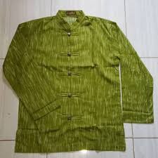 Terkait dengan model kebaya lurik ini memiliki banyak model dan desain, yang mana bisa dijadikan sebagai alternatif dalam berbusana anda. Harga Surjan Lurik Katun Terbaru Juli 2021 Biggo Indonesia