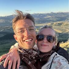 Annabel Mowbray and Jacob Isham's Wedding Website