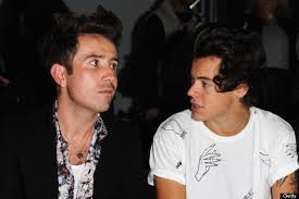 Apparently during a segment called showquizness, nick and his team list celebs they think are more annoying than lorde and his producer named off louis! One Direction S Louis Tomlinson And Radio 1 S Nick Grimshaw In Twitter War Of Words Huffpost Uk