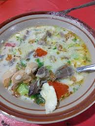 The cake is popular in indonesia, malaysia, singapore, vietnam, cambodia, laos, thailand, sri lanka, hong kong, china, and also the netherlands, especially among the indo community, due to its historical colonial ties with indonesia. Sop Torpedo Sop Kaki Kambing Tiga Saudara A Jajang Cbd Bintaro Sektor7 Facebook