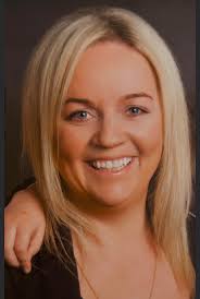 We would like to offer our sincere condolences to the extented Molloy  family