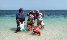 Maybe you would like to learn more about one of these? 10 Gambar Pantai Ujung Genteng Sukabumi 2021 Harga Masuk Dan Lokasi Wisata Jejakpiknik Com