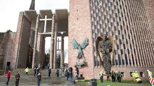 How does rian johnson's knives out use its image to tell a story about class warfare? Knife Angel Sculpture Installed At Coventry Cathedral Bbc News