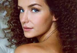 Natural blonde hair is perceive as a sign of beauty. Brown Hair Blue Eyes Hairstyles To Inspire You Ath Usa