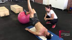 Profesionální kondiční trenér, www.fyziomove.cz, ukázka cviků. Fyzioterapia Po Operacii Kolena Fyzio Fitness Therapy Youtube
