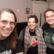 Episode 16: Looks Like We Made It with Lena Hutton by How Do You Do?