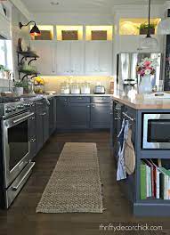 Kitchen cabinets with lights on top. Diy Upper And Lower Cabinet Lighting Thrifty Decor Chick Thrifty Diy Decor And Organizing