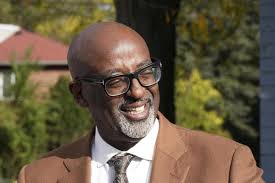 Duggan seeks 3rd term as Detroit mayor against lawyer Adams