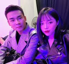 Linh ngọc đàm được nhiều bạn trẻ biết đến khi giành giải vô địch liên minh huyền thoại đông nam á năm 2015. Linh Ngá»c Ä'am La Ai Tiá»ƒu Sá»­ Gia Ä'inh Em Gai Em Trai Va NgÆ°á»i Yeu Hoa Ká»³ 68
